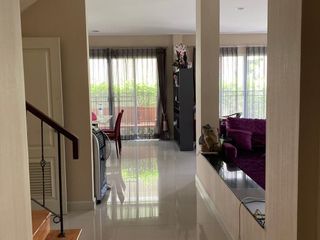 Casa en venta de 3 habitaciones en Khan Na Yao, Bangkok