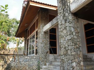 Casa en venta de 2 habitaciones en Si Racha, Chonburi