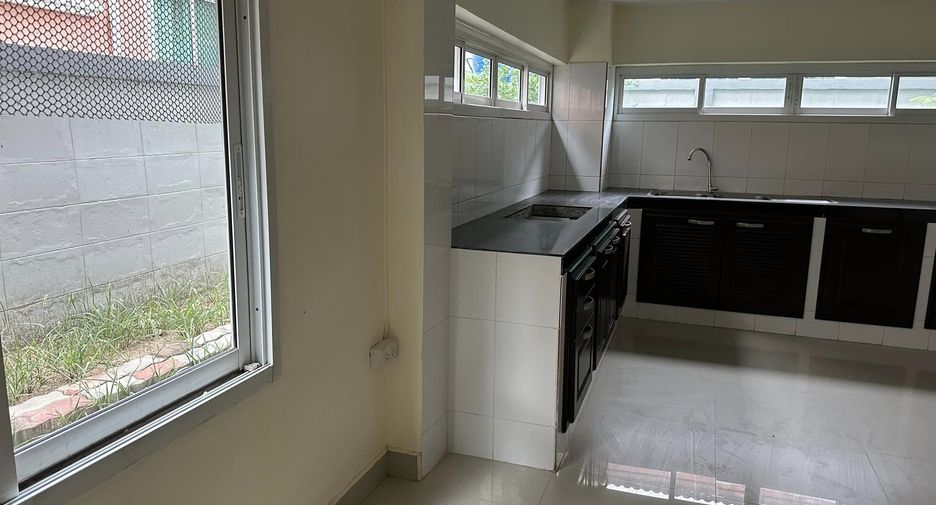 出售 3 卧室 独立屋 在 Bang Lamung, Chon Buri
