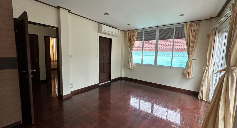 出售 3 卧室 独立屋 在 Bang Lamung, Chon Buri