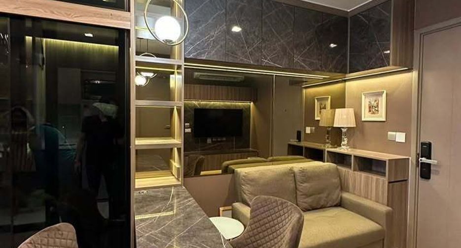For rent 1 bed condo in Huai Khwang, Bangkok
