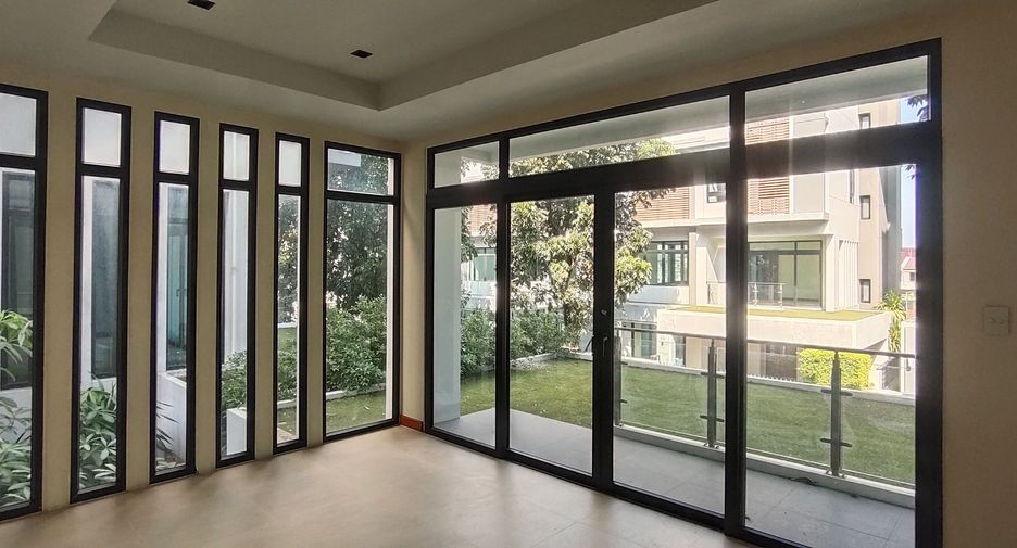 For rent and for sale 5 bedrooms house in Khan Na Yao, Bangkok