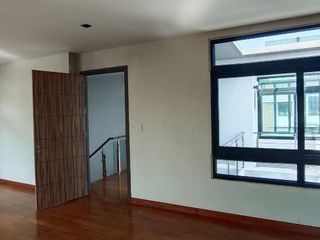 For sale and for rent 5 bedrooms house in Khan Na Yao, Bangkok