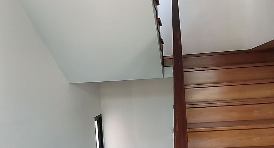 For rent and for sale 5 bedrooms house in Khan Na Yao, Bangkok