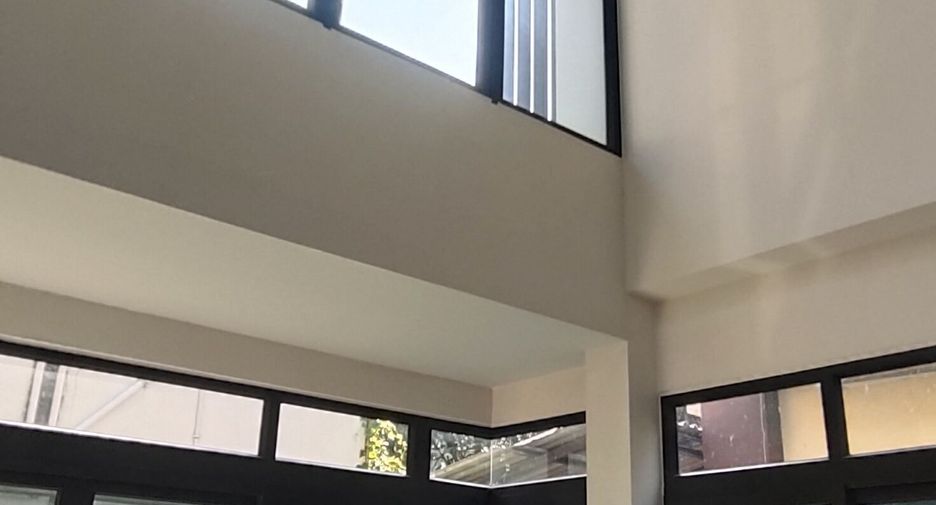 For rent and for sale 5 bedrooms house in Khan Na Yao, Bangkok