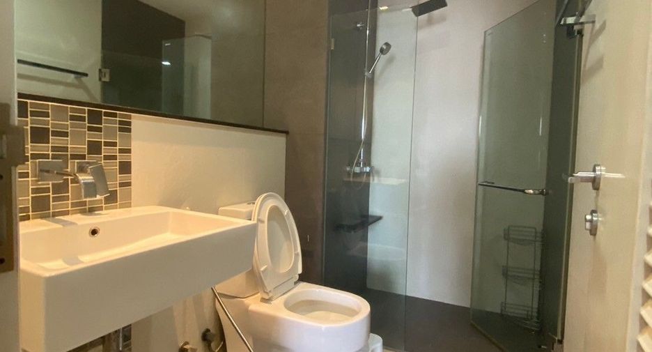 À louer 1 chambre condo à Khlong San, Bangkok