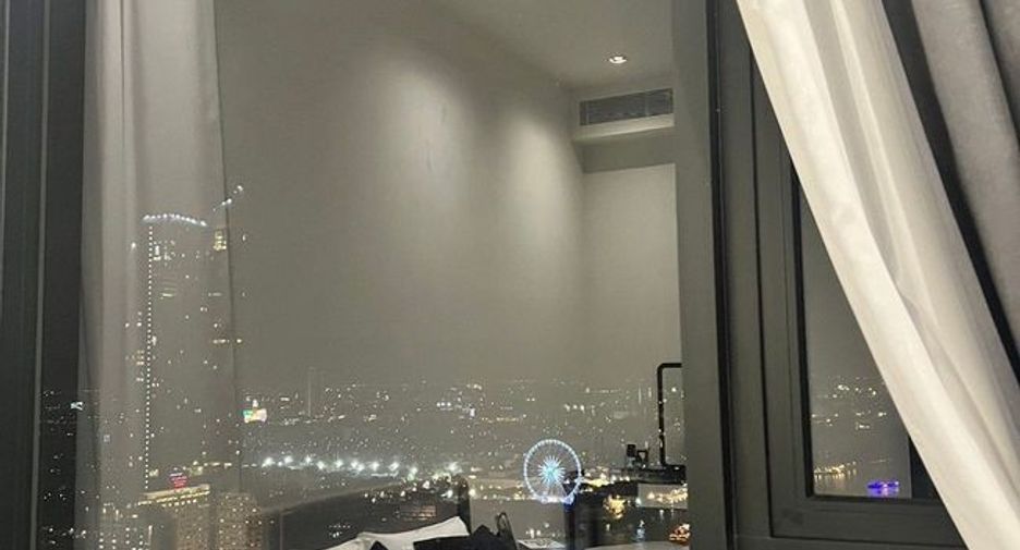 For rent 2 bedrooms condo in Khlong San, Bangkok