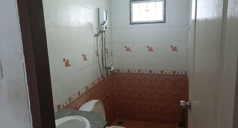 For sale 3 bedrooms house in Si Racha, Chonburi