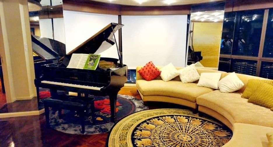 For sale 2 bedrooms condo in Bang Rak, Bangkok