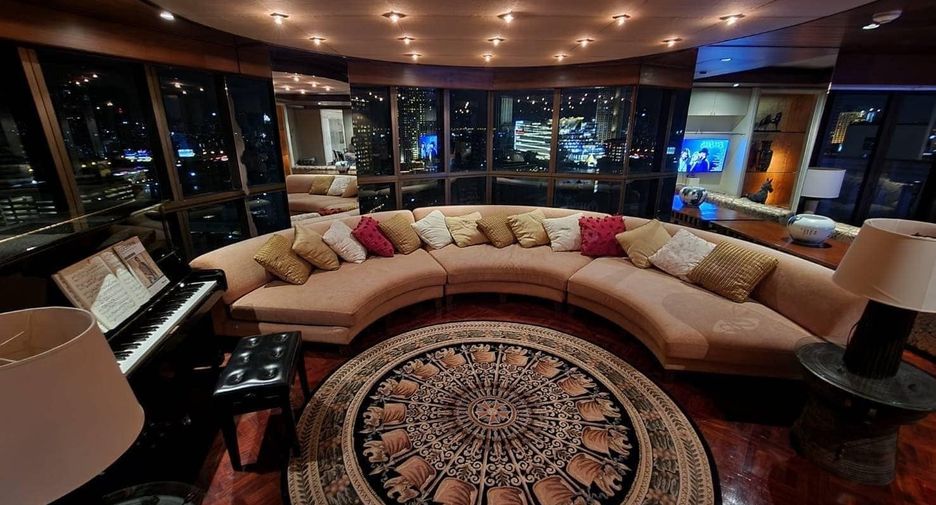 For sale 2 bedrooms condo in Bang Rak, Bangkok