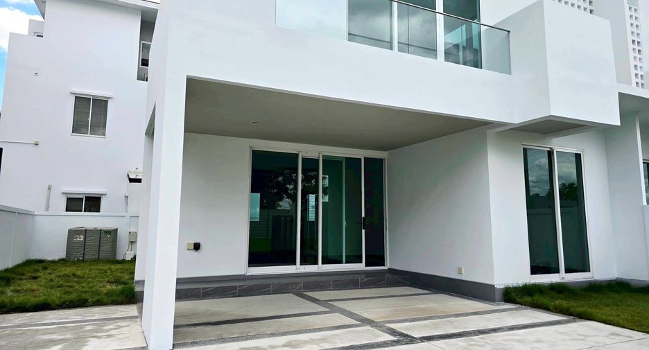 For sale 4 bedrooms house in Prawet, Bangkok