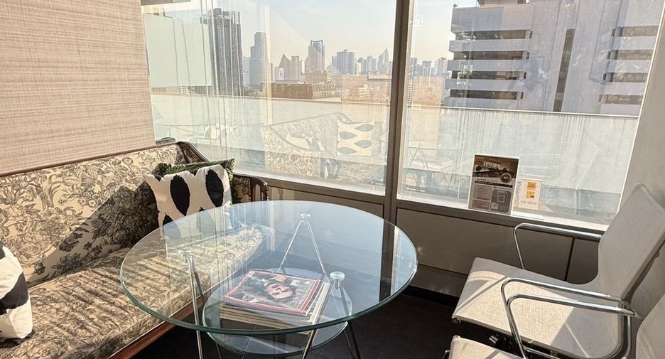 For rent office in Pathum Wan, Bangkok