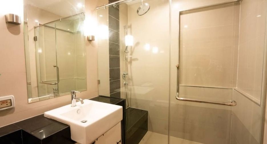 For sale 1 bed condo in Ratchathewi, Bangkok