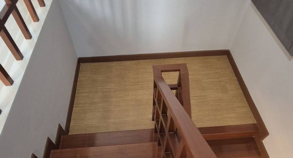 For sale 3 bedrooms house in Mueang Samut Prakan, Samut Prakan