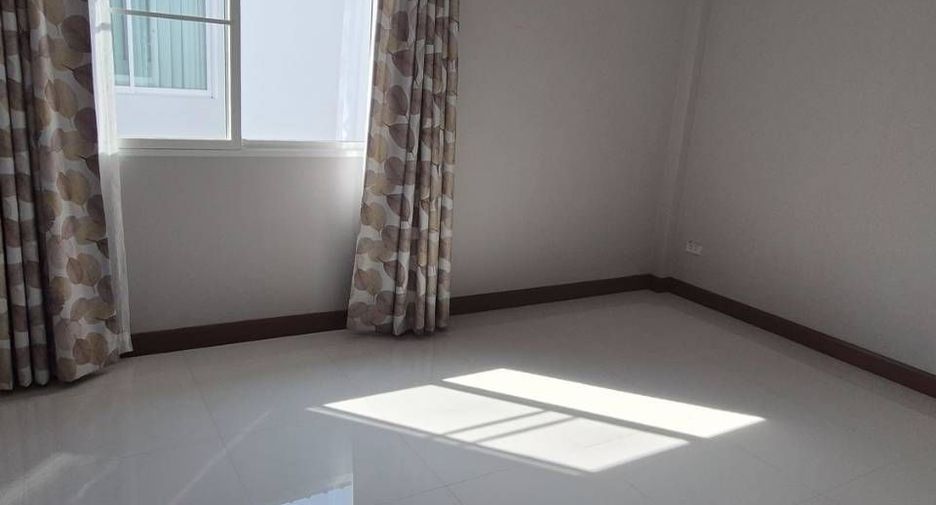 For sale 3 bedrooms house in Mueang Samut Prakan, Samut Prakan
