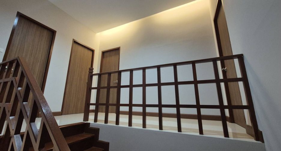 For sale 3 bedrooms house in Mueang Samut Prakan, Samut Prakan