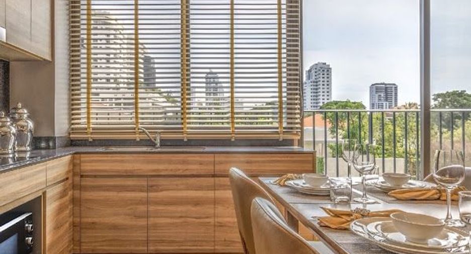 For rent 2 bedrooms apartment in Watthana, Bangkok