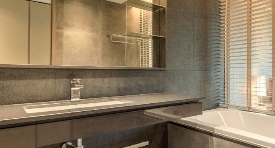 For rent 2 bedrooms apartment in Watthana, Bangkok