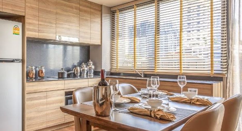 For rent 2 bedrooms apartment in Watthana, Bangkok