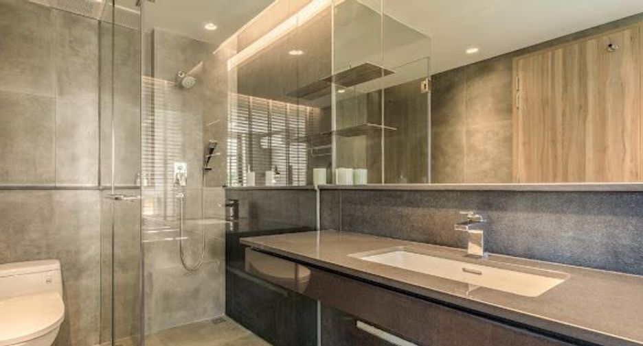 For rent 2 bedrooms apartment in Watthana, Bangkok