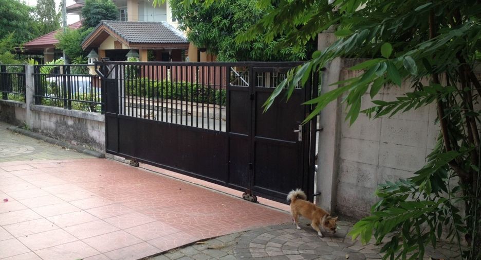 For rent 3 bedrooms house in Nong Chok, Bangkok