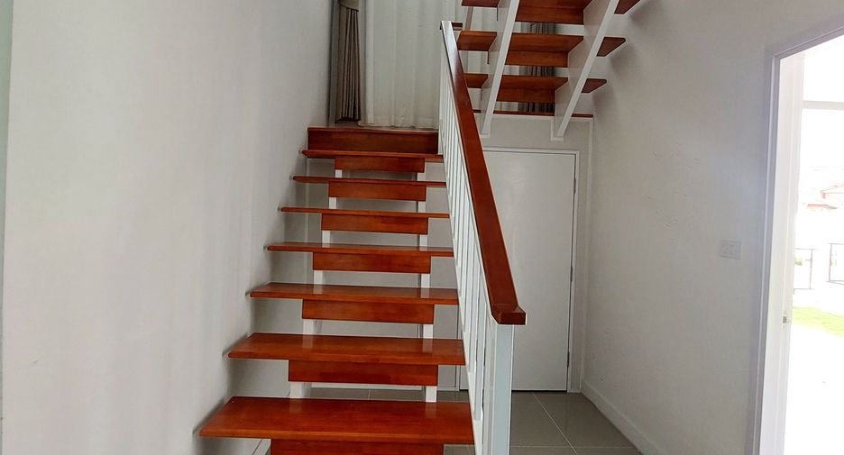 For rent 4 bedrooms house in Bang Lamung, Chonburi