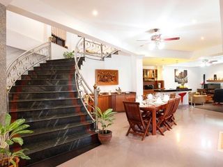 For rent 4 bedrooms villa in Mueang Phuket, Phuket