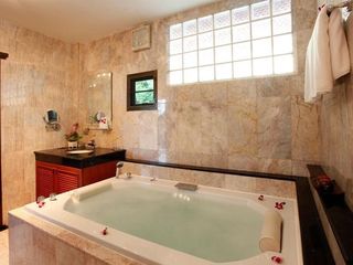 For rent 4 bedrooms villa in Mueang Phuket, Phuket
