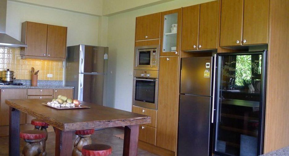 For rent 3 bedrooms villa in Kathu, Phuket