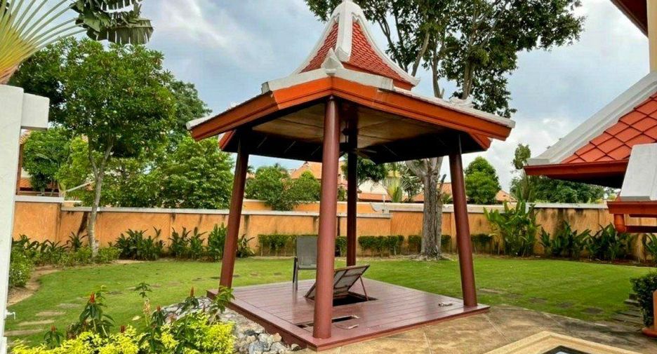 For rent 5 bedrooms villa in Bang Lamung, Chonburi