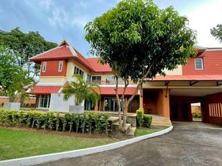 Villa zur Miete mit 5 Zimmer in Bang Lamung, Chonburi