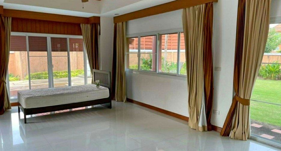 For rent 5 bedrooms villa in Bang Lamung, Chonburi
