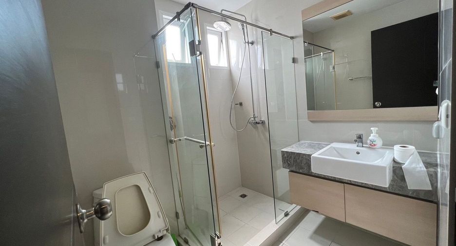 For sale 2 bedrooms condo in Khan Na Yao, Bangkok