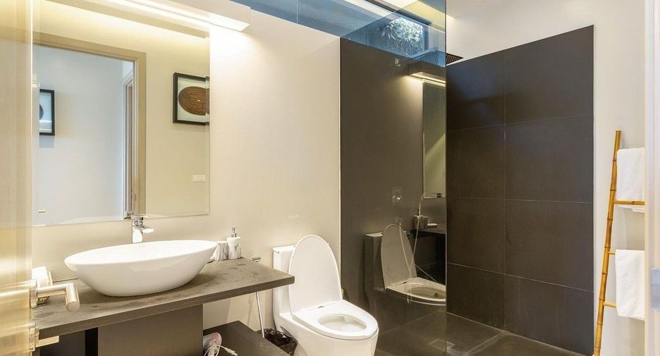 For sale and for rent 3 bedrooms condo in Thalang, Phuket