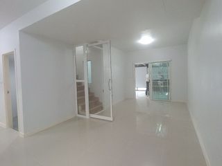 For sale 3 bedrooms townhouse in Phra Samut Chedi, Samut Prakan