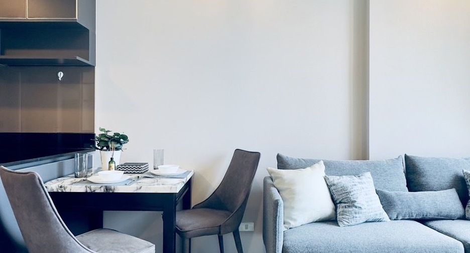 Condo en alquiler de 1 habitaciones en Khlong San, Bangkok