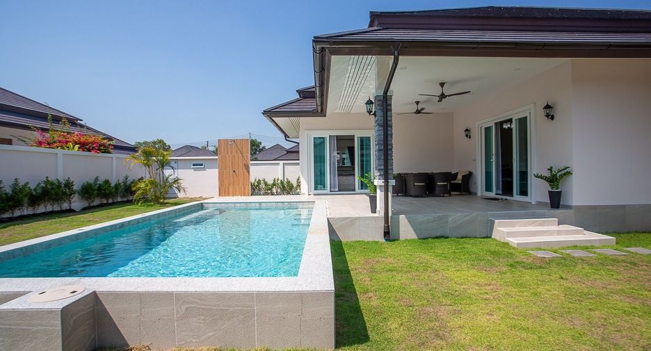 For sale 3 ベッドルーム villa in Hua Hin, Prachuap Khiri Khan