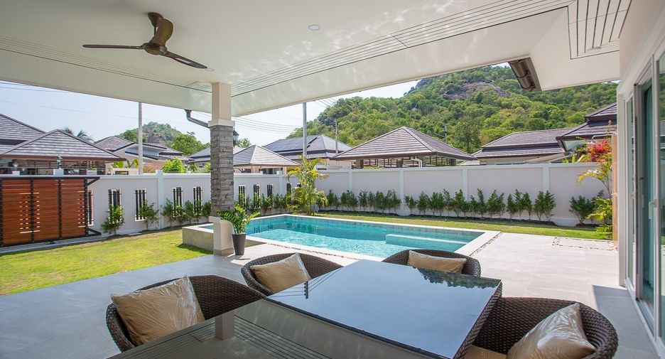 For sale 3 ベッドルーム villa in Hua Hin, Prachuap Khiri Khan