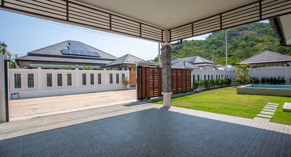 For sale 3 ベッドルーム villa in Hua Hin, Prachuap Khiri Khan
