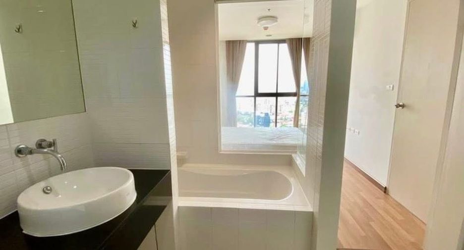 For rent 2 bedrooms condo in Chatuchak, Bangkok
