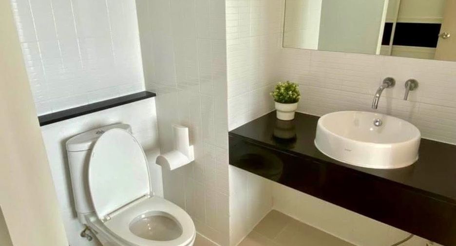 For rent 2 bedrooms condo in Chatuchak, Bangkok