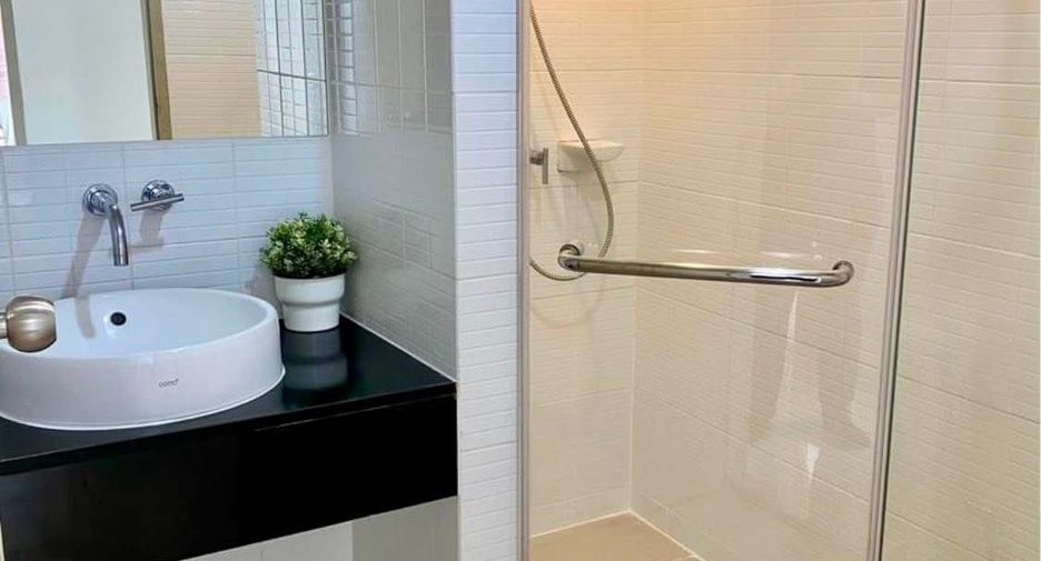 For rent 2 bedrooms condo in Chatuchak, Bangkok