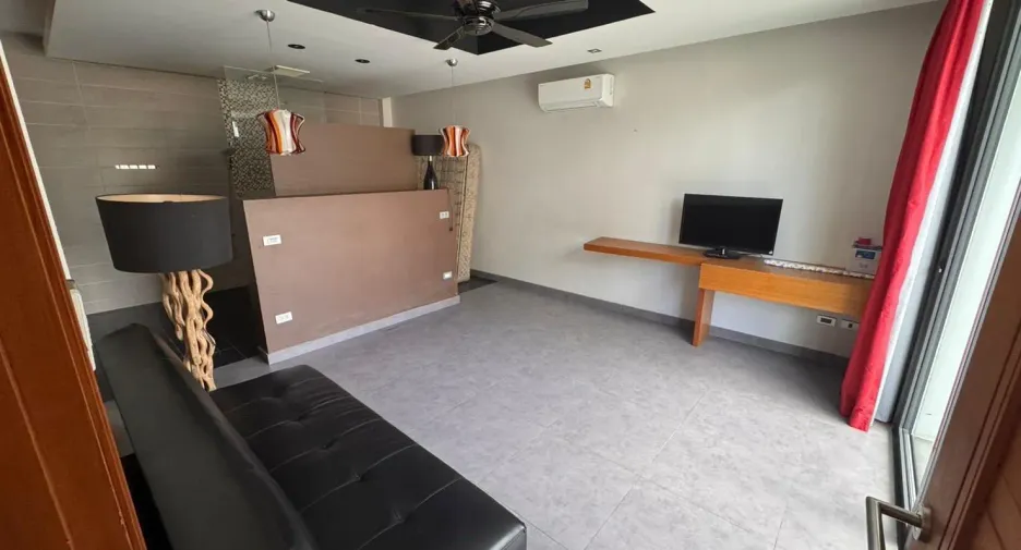 For rent 3 bedrooms villa in Mueang Phuket, Phuket