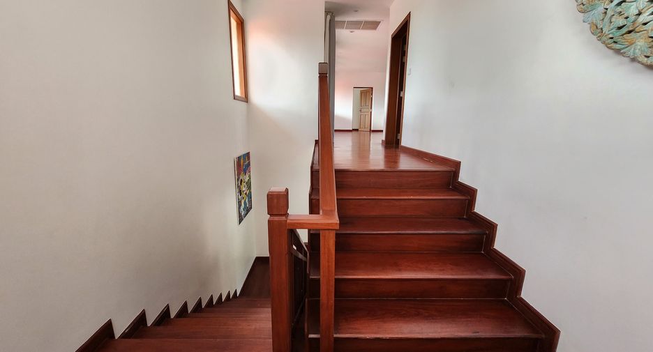 Villa zum Kauf und zur Miete mit 5 Zimmer in Thalang, Phuket
