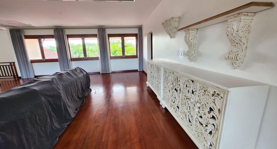 Villa zum Kauf und zur Miete mit 5 Zimmer in Thalang, Phuket
