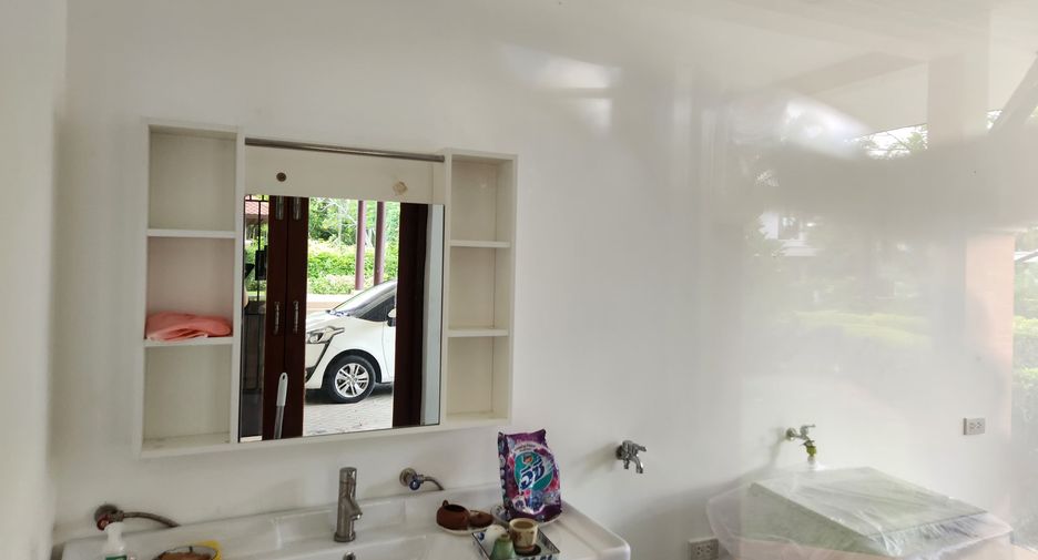 Villa zum Kauf und zur Miete mit 5 Zimmer in Thalang, Phuket