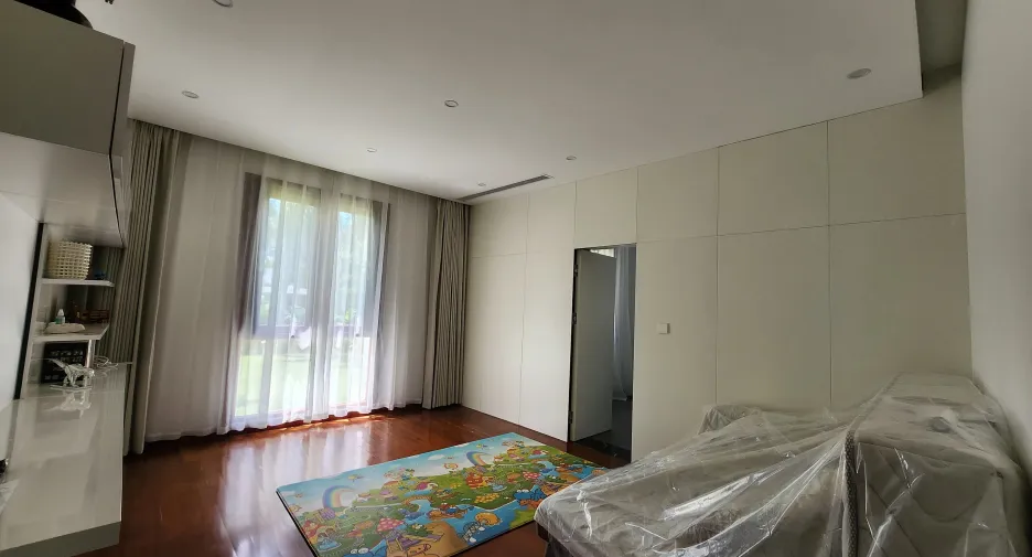 Villa zum Kauf und zur Miete mit 5 Zimmer in Thalang, Phuket