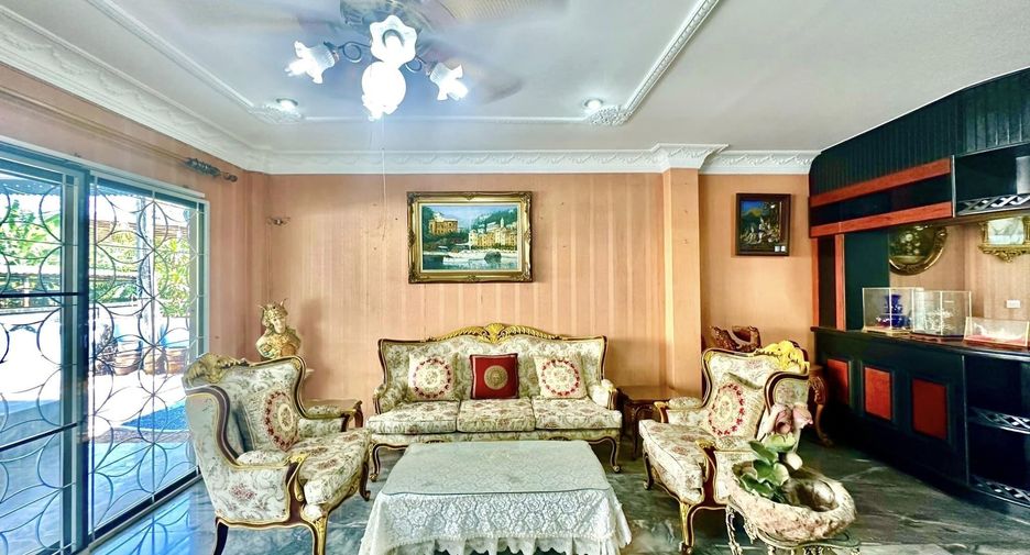À louer 7 chambres maison à Taling Chan, Bangkok