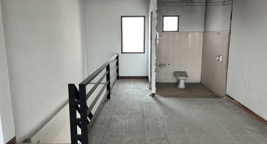 For sale retail Space in Bang Lamung, Chonburi