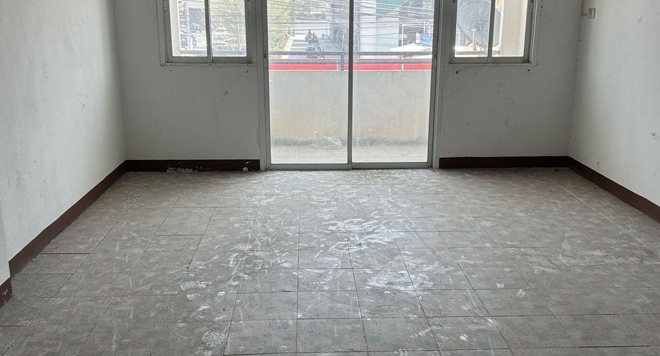 For sale retail Space in Bang Lamung, Chonburi